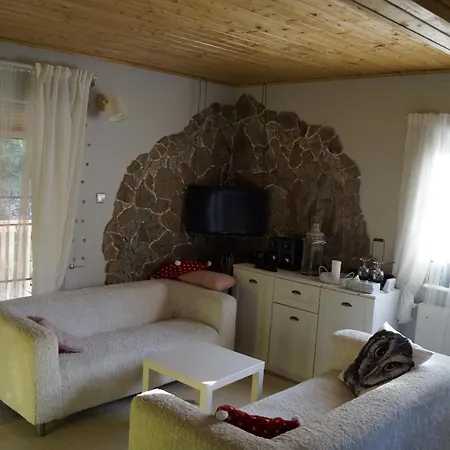 Uroczy Dom Calroczny W Bogaczewie Nad Jeziorem Narie Holiday home Bogaczewo (Ostroda)